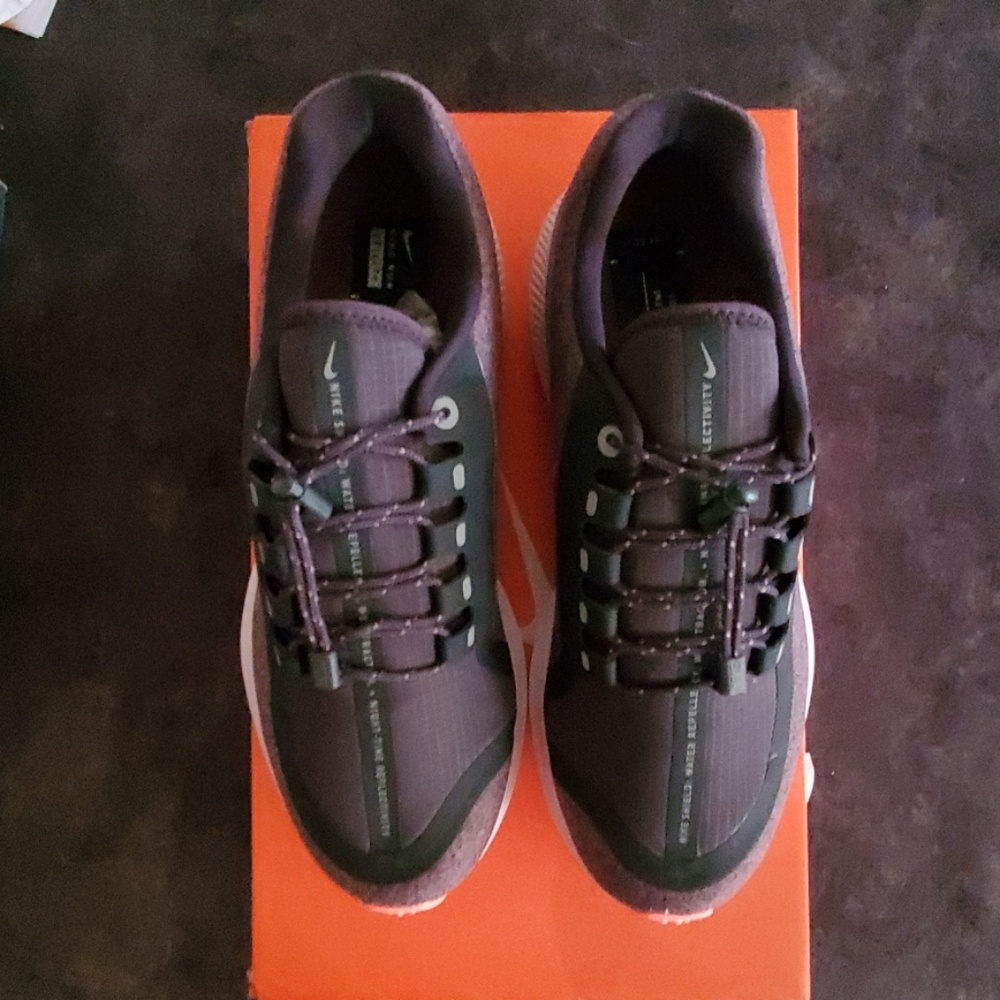 Nike ZM WINFLO 5 RUN SHIELD